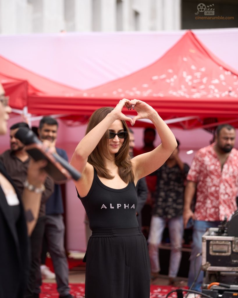 Alia Bhatt stylish pics in black bodycon 2026 (6)