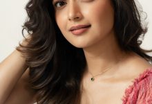 Ashika Ranganath in pink top and jeans stylish look Aug 2026 (4)